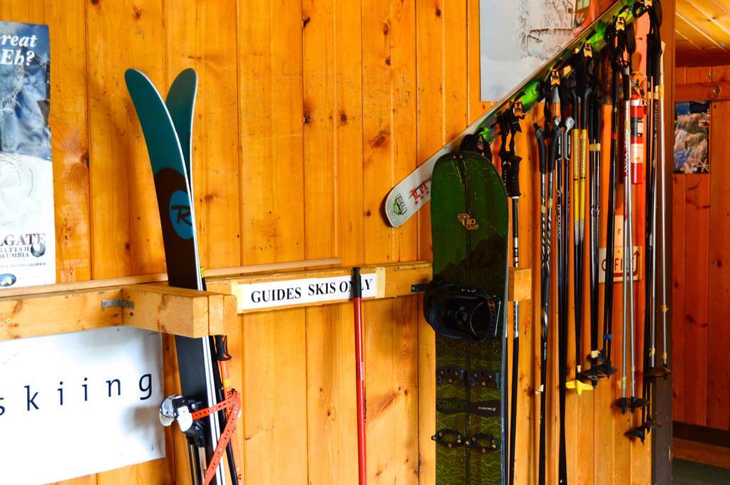 Red Shutter Inn Rossland Extérieur photo