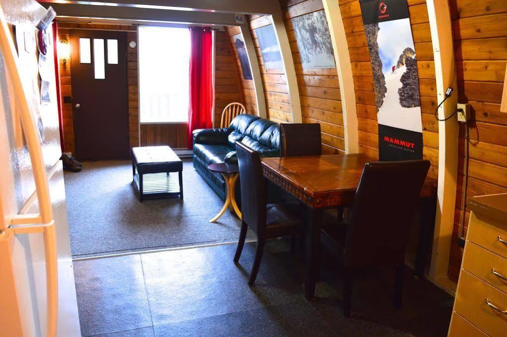 Red Shutter Inn Rossland Extérieur photo