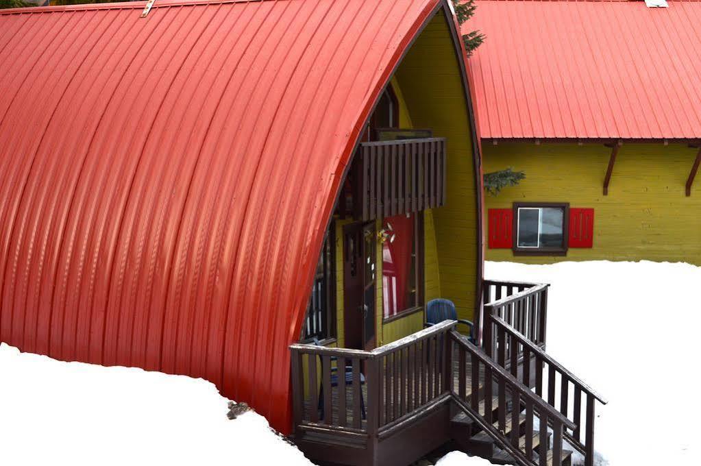Red Shutter Inn Rossland Extérieur photo