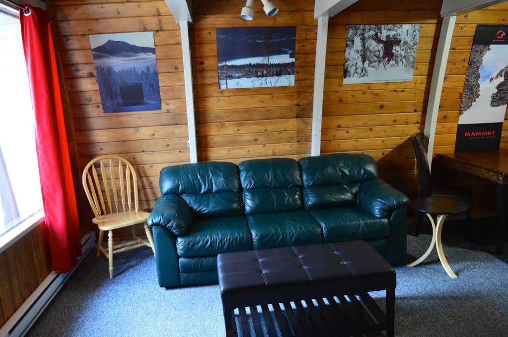 Red Shutter Inn Rossland Extérieur photo